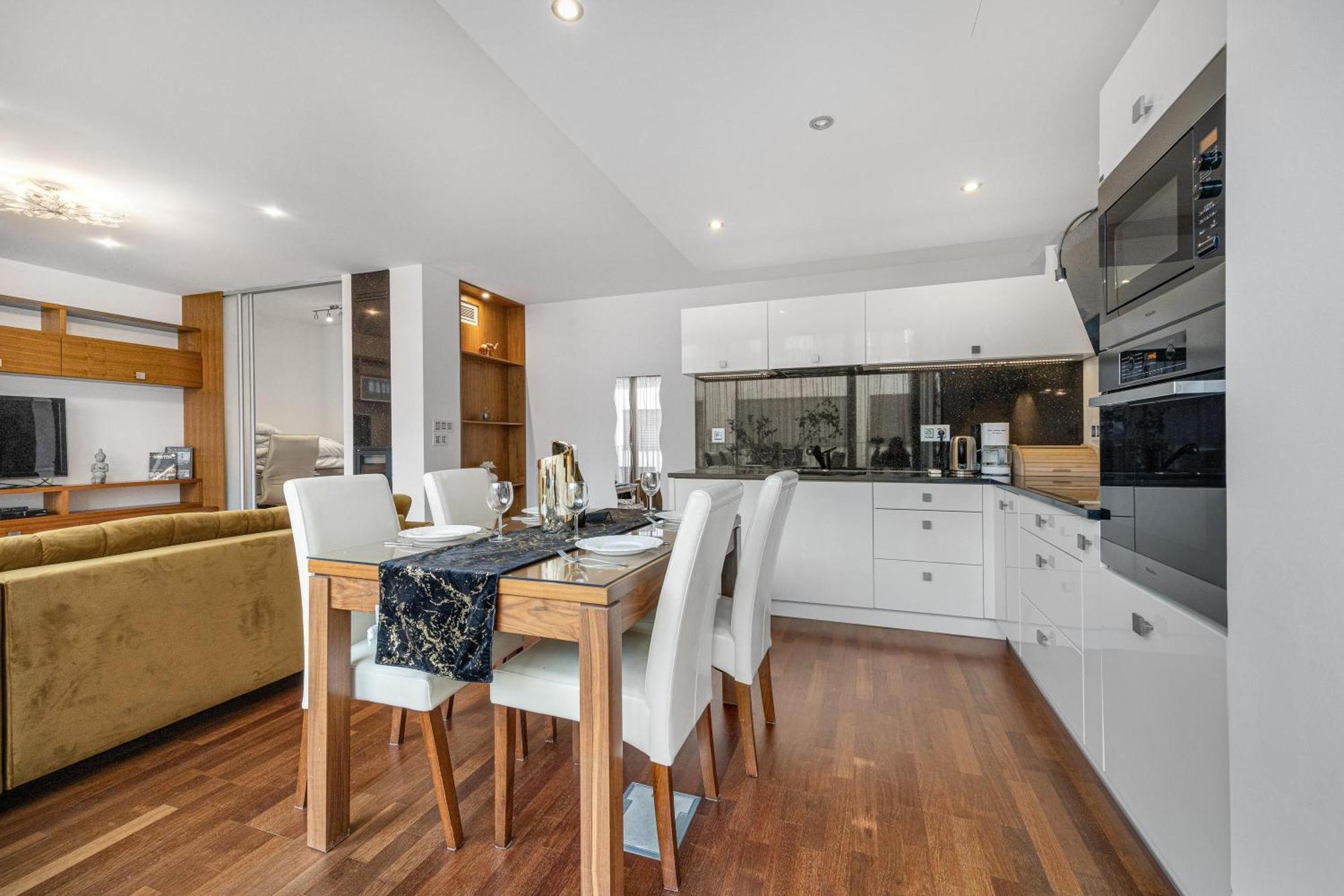 Revon Business Apartment 50 Dunajska Bratislava Ngoại thất bức ảnh